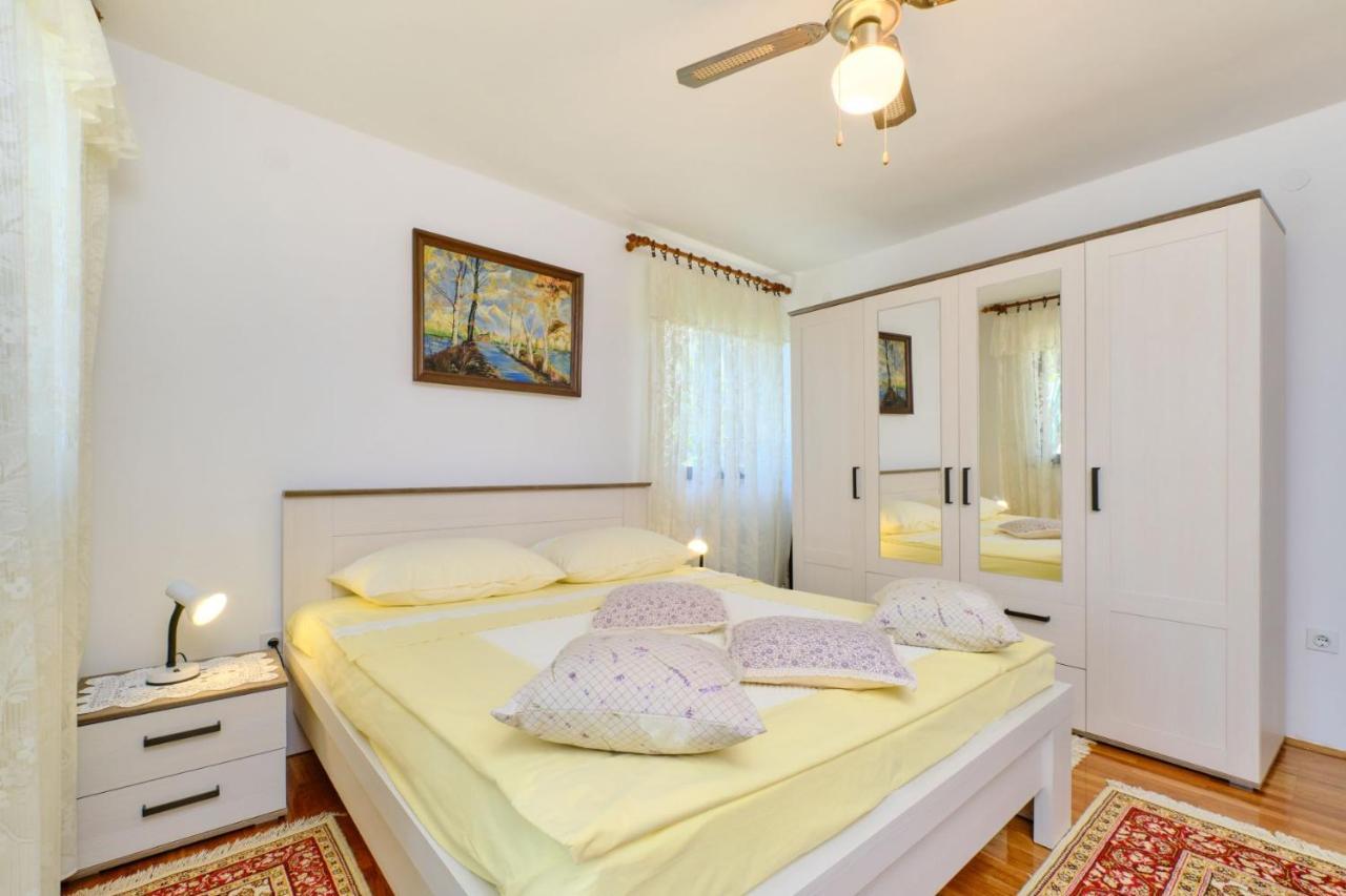 Apartman Ana Мали-Лошинь Экстерьер фото
