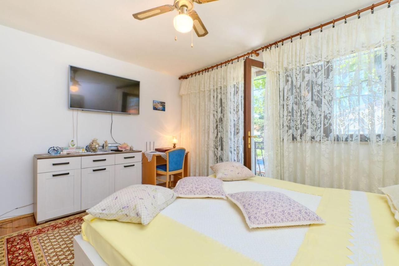 Apartman Ana Мали-Лошинь Экстерьер фото