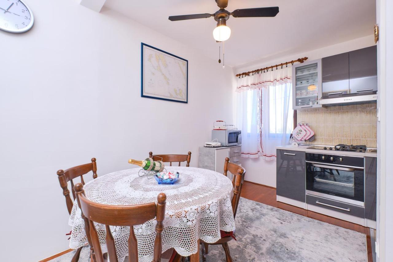 Apartman Ana Мали-Лошинь Экстерьер фото