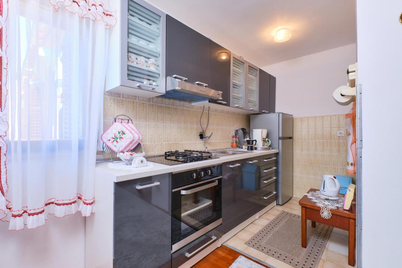 Apartman Ana Мали-Лошинь Экстерьер фото